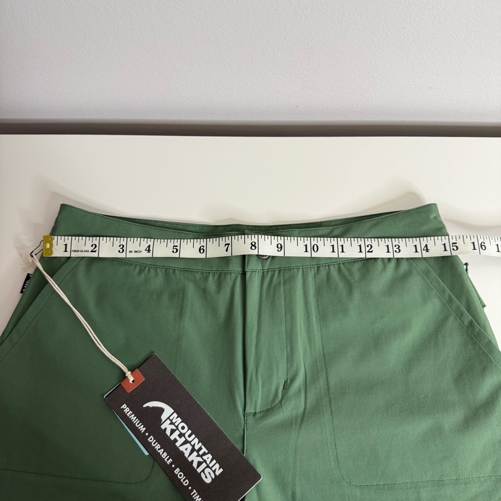 Mountain Khakis Green Lagoon Trail Shorts Classic Fit- Size 4 NWT - Picture 16 of 16